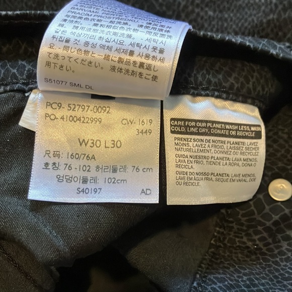 Black snakeskin print high-rise pants - Picture 5 of 5